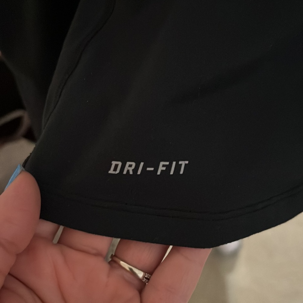Nike Light Weight Pullover - Picture 2 of 8